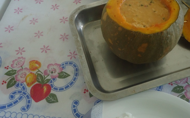 Fricassê de frango na abóbora moranga