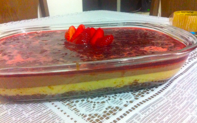 Sobremesa de chocolate com morango