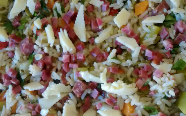 Arroz cremoso tropical com calabresa