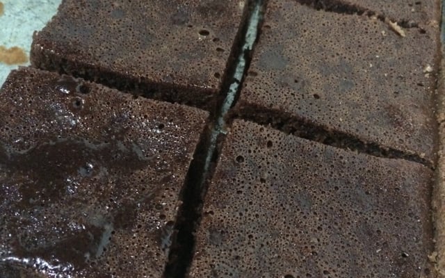 Bolo nega maluca de liquidificador