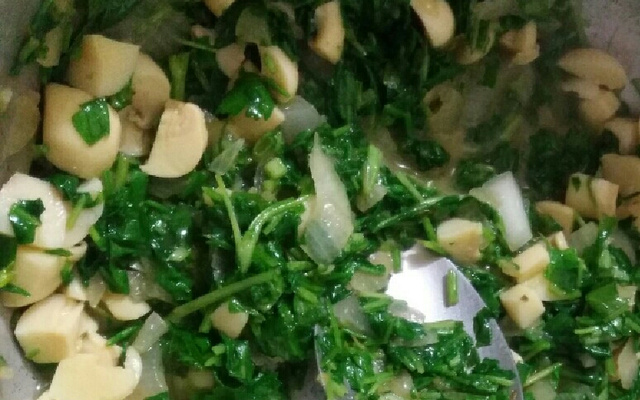 Risoto de rúcula com tomate seco