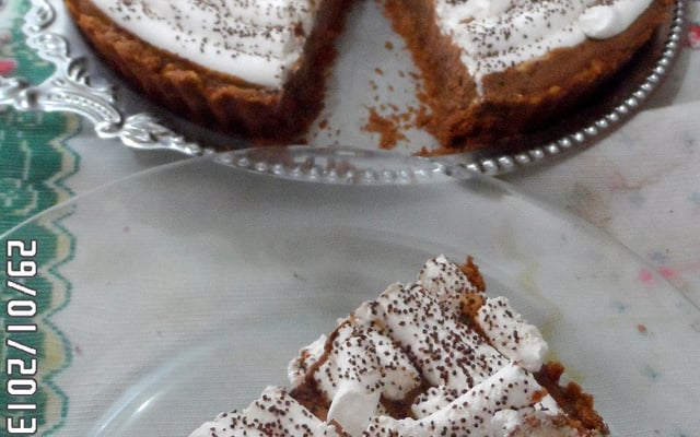 Torta mousse de chocolate com chantilly