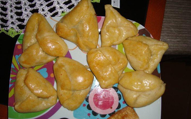 Esfirra de calabresa