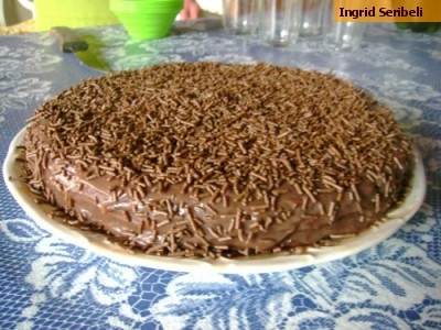 Bolo de brigadeiro Suíço