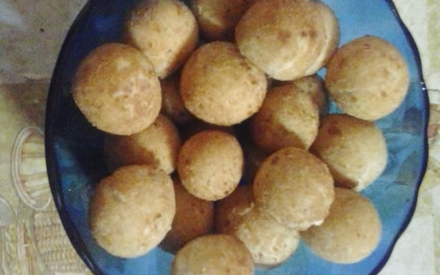 Bolinhas de queijos (simples e rápido)