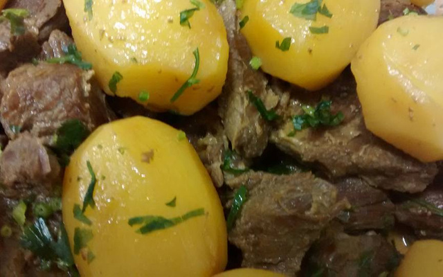 Carne de panela com batata do Sergio