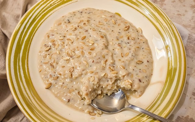 Mingau de aveia simples para uma pessoa