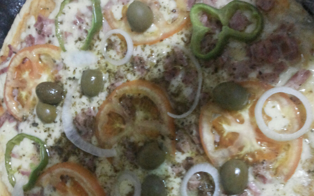 Masa de pizza crocante e macia