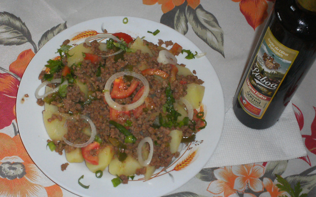Batatas com carne moída