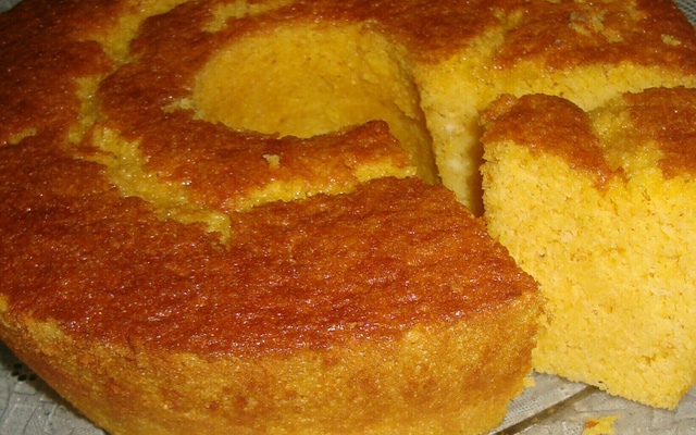 Bolo da lata do milho