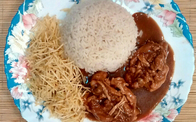 Frango na cerveja preta