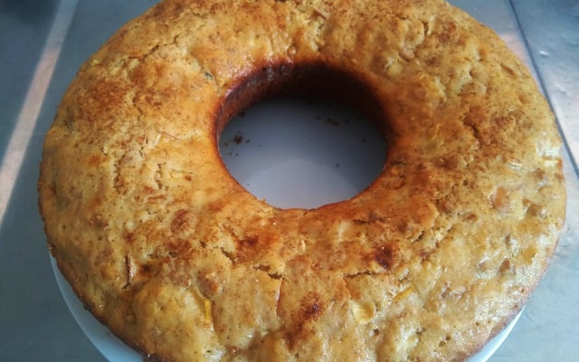 Bolo de granola e maçã