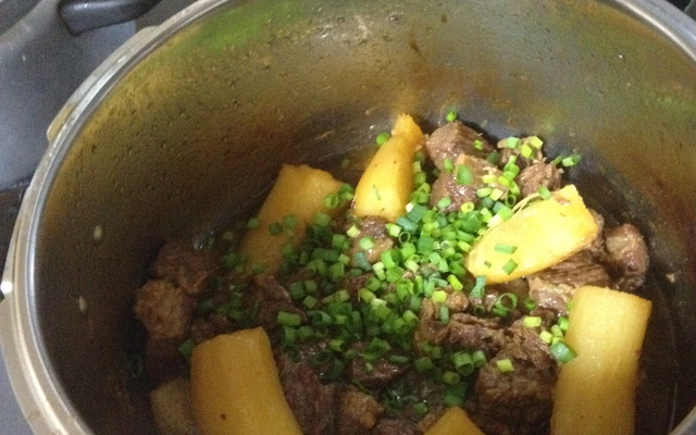 Costela com mandioca