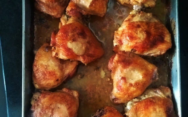 Coxa e sobrecoxa no forno