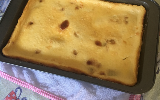 Bolo de queijo com goiabada da roça
