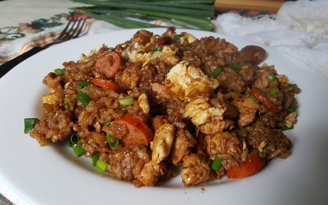 Arroz chaufa (chinês)