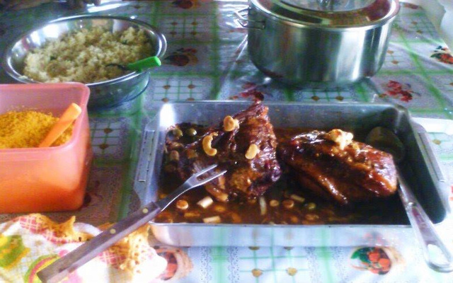 Lagarto recheado ao molho madeira