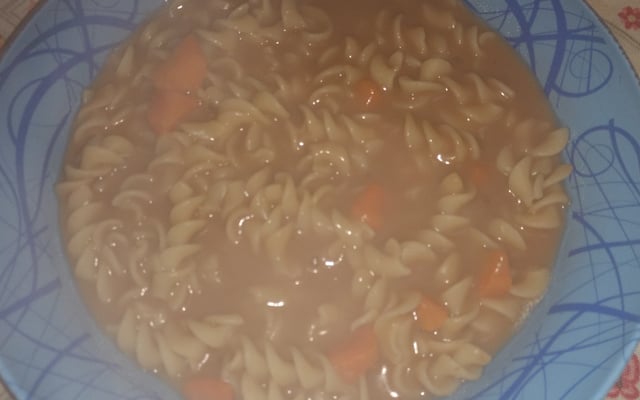 Sopa de feijão com macarrão