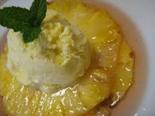 Abacaxi em calda