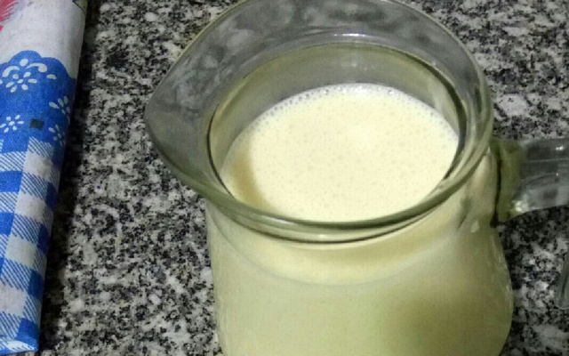 Leite condensado simples e caseiro