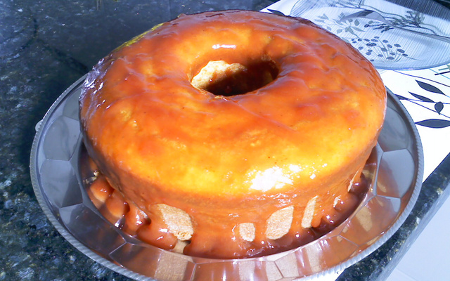 Bolo de fubá com goiabada