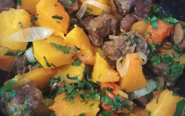 Lascas de carne seca com abóbora