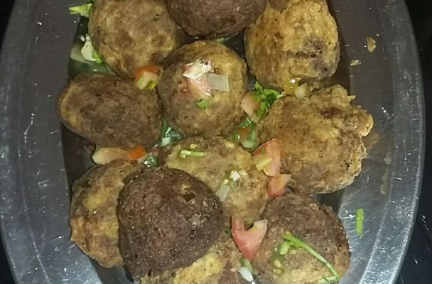 Bolinho de carne de soja com calabresa