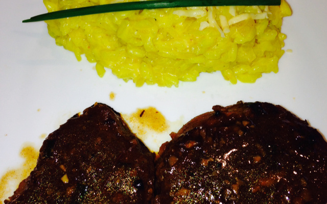 Risoto de limão com medalhão de filé mignon e shimeji