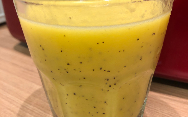 Suco de banana com maracujá