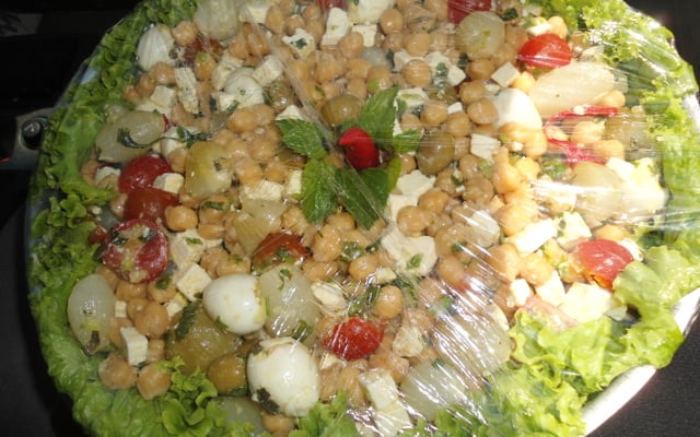 Salada de grão de bico