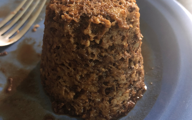 Bolo de caneca de banana e cacau