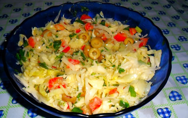Salada de repolho com maionese