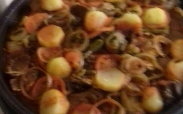 Língua de boi com batatas