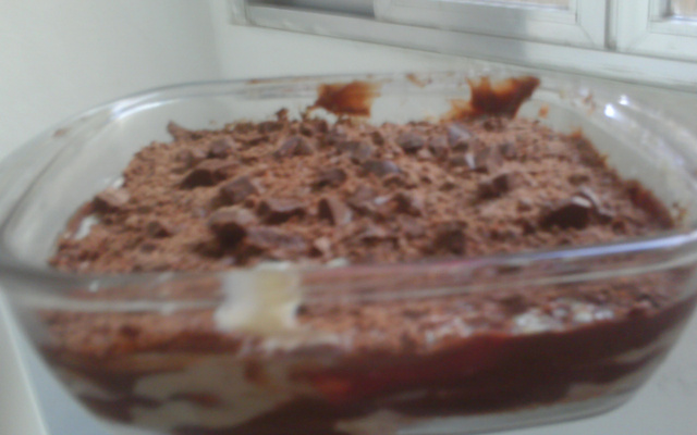 Pavê de chocolate preto e chocolate branco