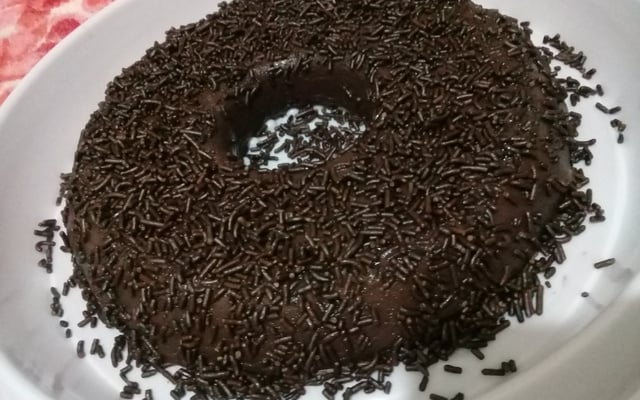 Brigadeirão de micro-ondas rápido e fácil