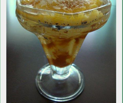 Curau com coco e caramelo