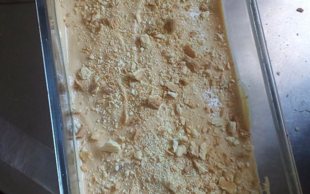 Torta de bolacha com doce de leite