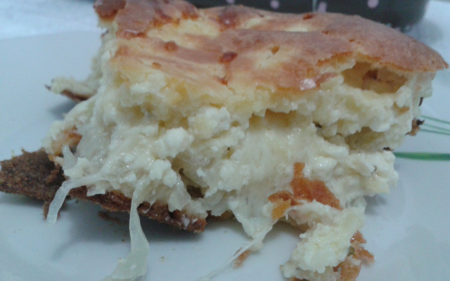 Torta de repolho com ricota temperada