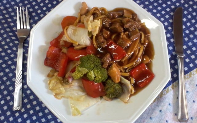 Yakisoba original (tipo fast food)