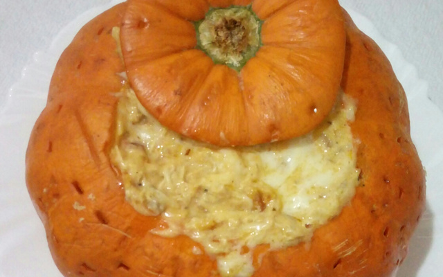 Abóbora recheada com creme de frango