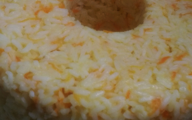 Arroz com queijo e cenoura