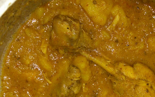 Frango cozido sem água