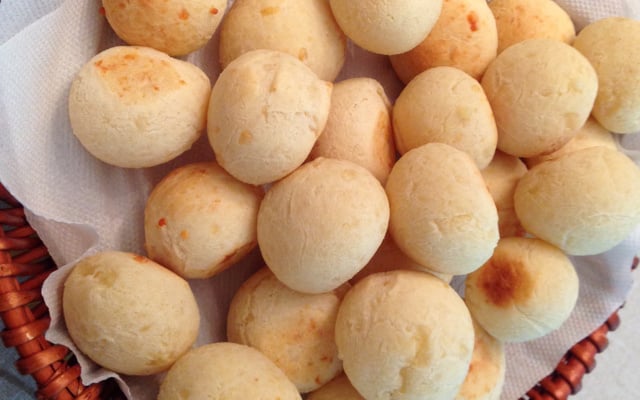 Pão de queijo com polvilho azedo