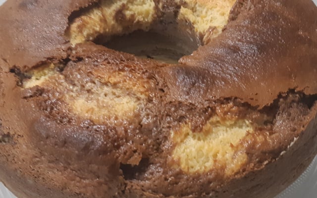 Bolo mesclado simples e rápido da Lary