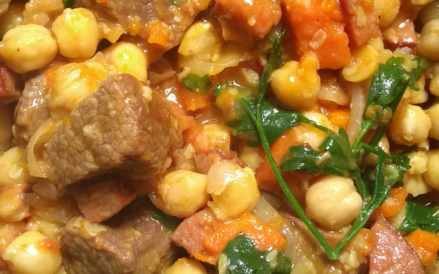 Ensopado de grão de bico