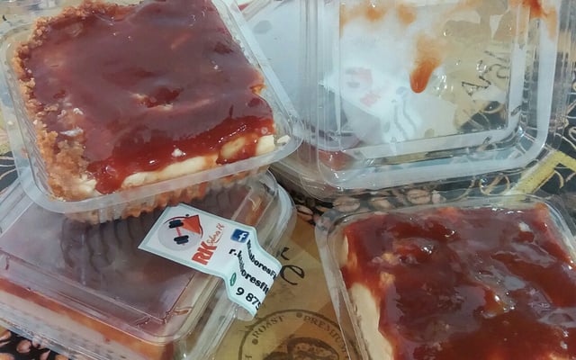 Torta cheesecake com ricota e goiabada