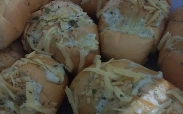 Pão de alho do Denny