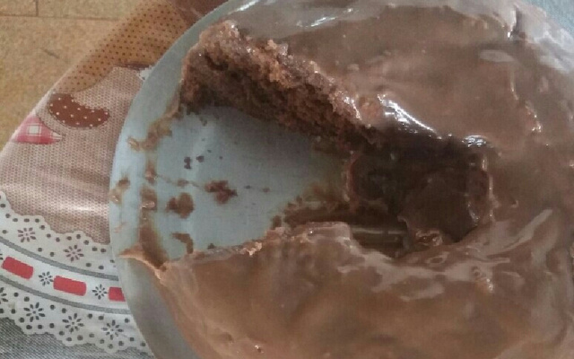 Bolo de chocolate (super fácil e rápido)