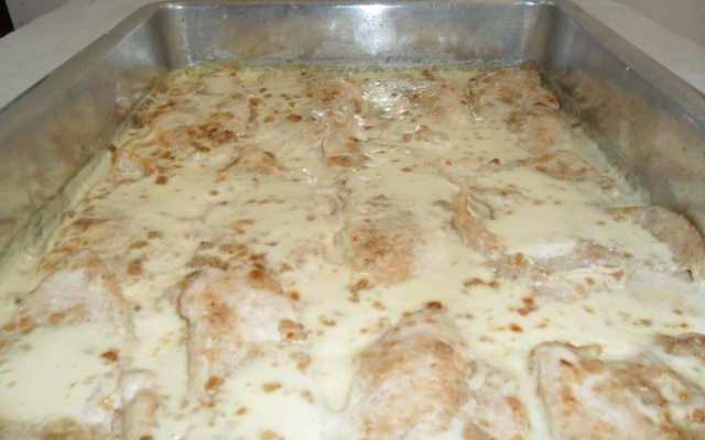 Filé de frango ao molho de cebola