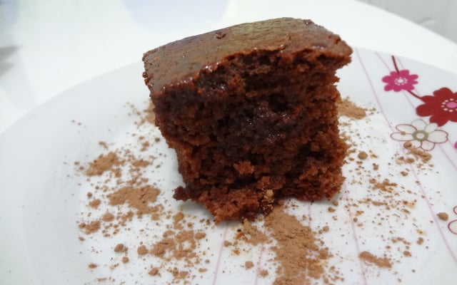 Bolo integral de chocolate e banana